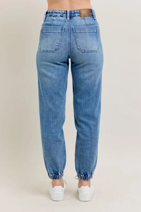 e936c99f150b4039925ba4db9ee85f45-Max-Origin